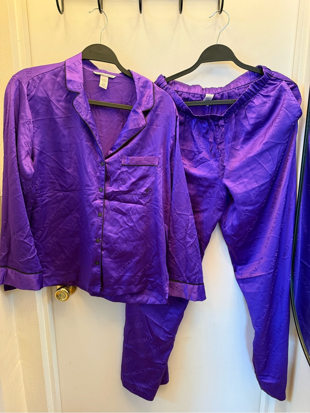NWOT Victorias Secret Satin Pajama Set Size small
